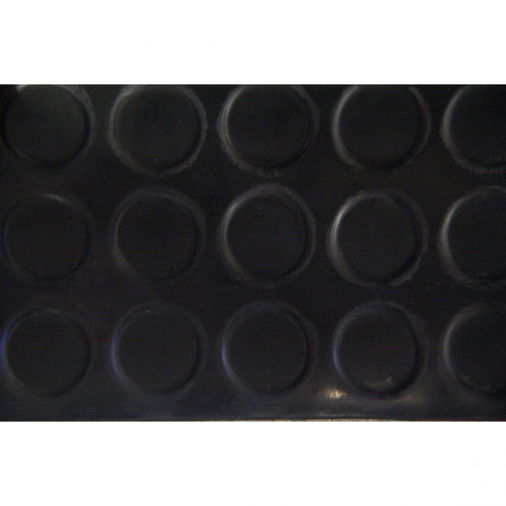 Rubber Sheeting - Round Stud (1200mm Wide x 1m)