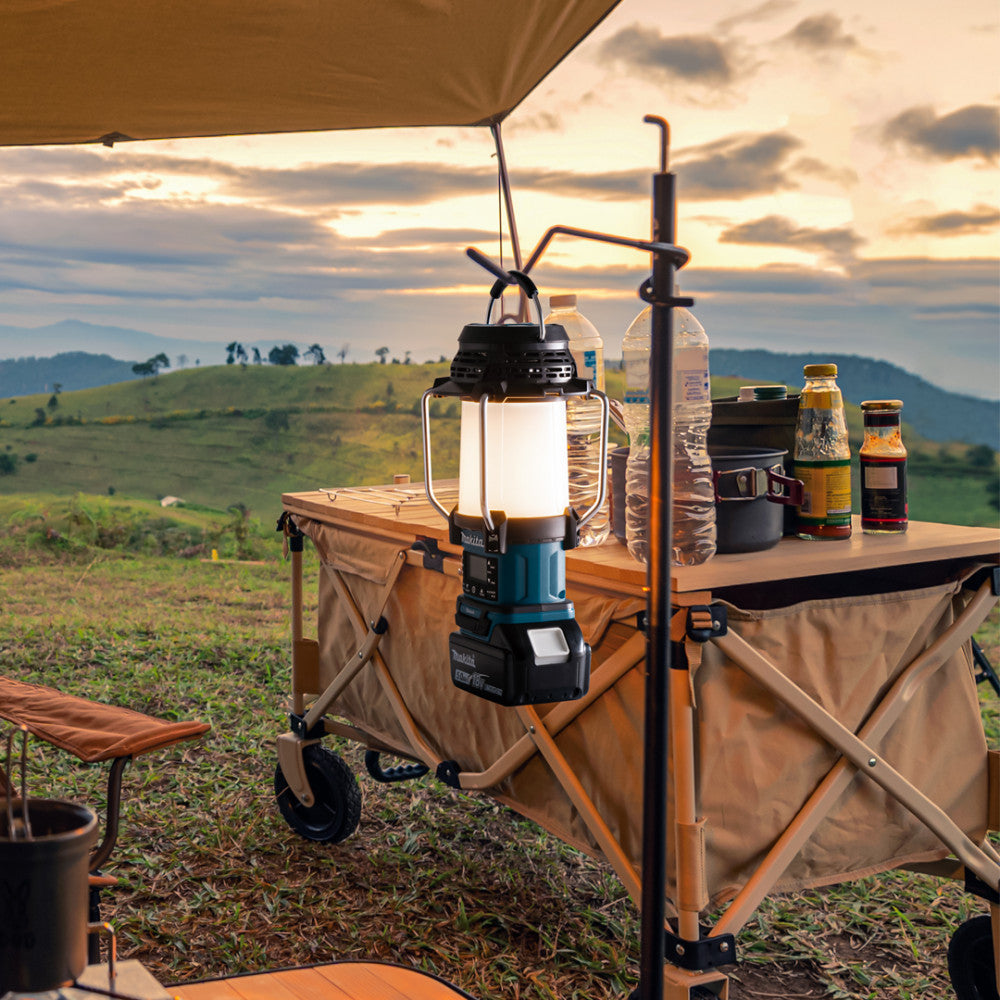 Makita 18V LXT Bluetooth Radio Lantern Flashlight - DMR057