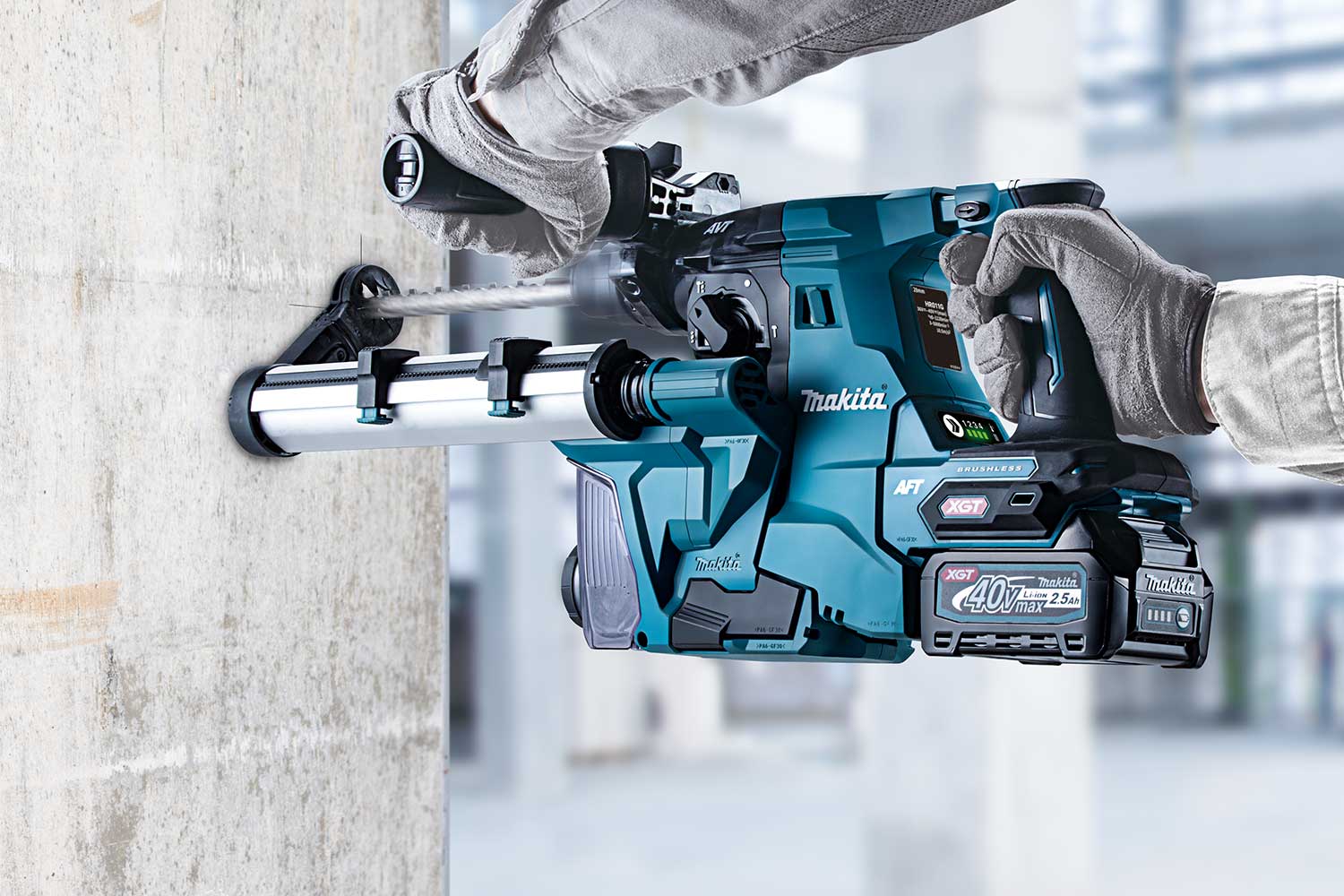 MAKITA 40Vmax XGT 28mm Rotary Hammer Drill - Quick Change Chuck With Dust Ext