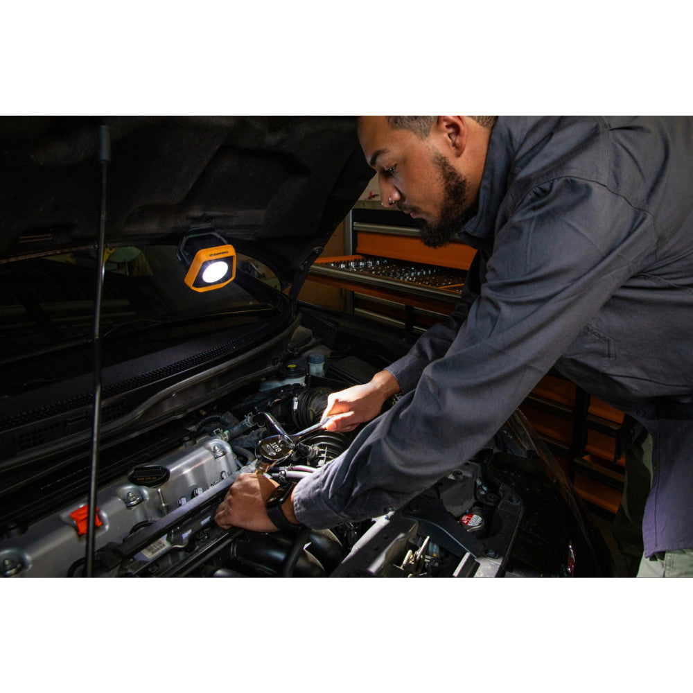 GEARWRENCH 2000lm Rechargeable Shop Light